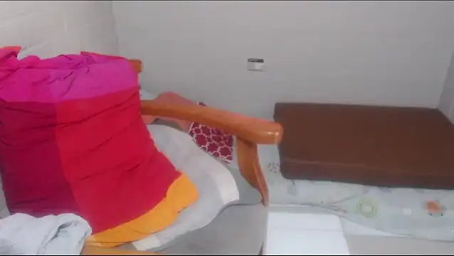 rose-crystal online show from March 13, 10:00 pm