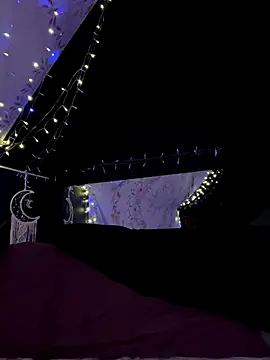 Snapshot of BossMomma0387 chatting on September 20, 3:21 pm BossMomma0387 online show from September 20, 3:21 pm