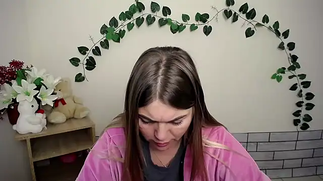 Snapshot of Magic_Katarina_ chatting on September 15, 6:32 am Magic Katarina  online show from September 15, 6:32 am