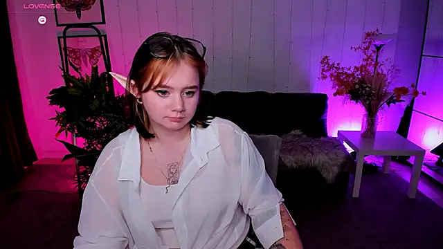 lunaalli online show from September 16, 4:37 pm