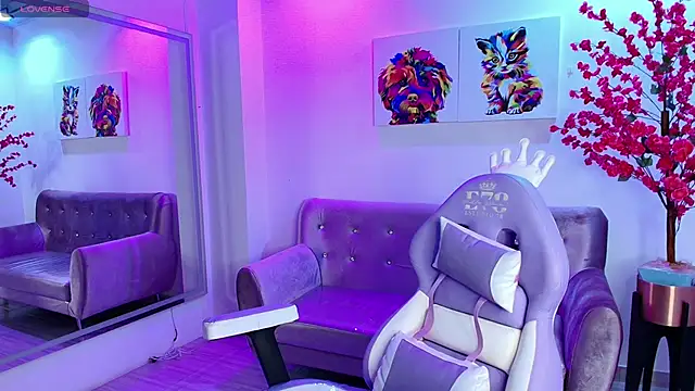 Antonella wild online show from October 12, 11:45 am