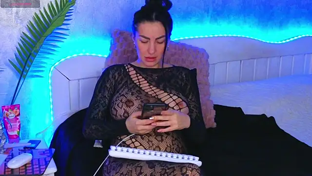 Aelorya online show from November 7, 7:41 pm