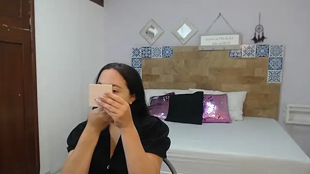 Snapshot of ScarletLevis chatting on September 29, 1:16 pm ScarletLevis online show from September 29, 1:16 pm