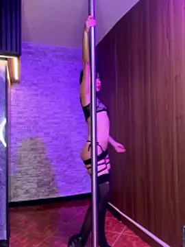 Stephany Rodriguez online show from February 6, 1:47 pm