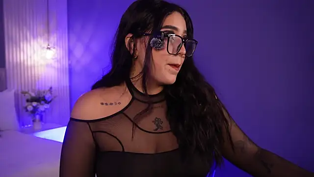 KatlynRous online show from May 19, 6:59 pm