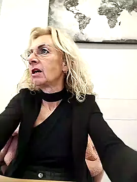 clarabell4 online show from February 11, 8:38 am