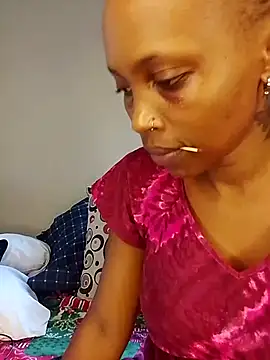 SeffieLucy online show from March 22, 12:00 pm