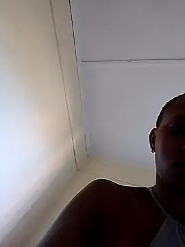 SeffieLucy online show from April 3, 10:35 am