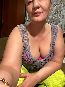 Snapshot of FetishIris chatting on September 24, 10:31 pm FetishIris online show from September 24, 10:31 pm