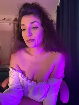 ScarletBloom  online show from October 2, 12:43 pm