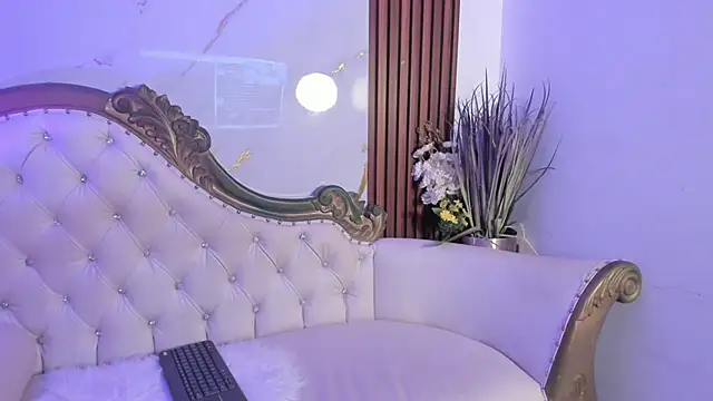 CoralieBronson online show from November 27, 9:50 pm