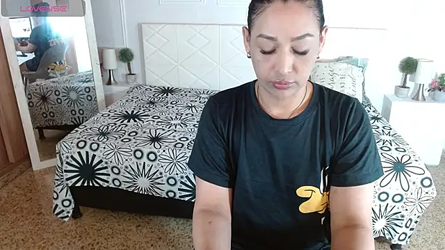 IvyShine7 online show from January 31, 7:11 pm