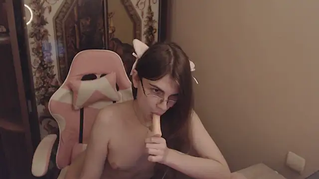 Peralez F online show from September 18, 5:44 pm