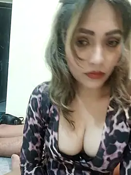 Snapshot of zoyarathore chatting on September 22, 5:55 pm zoyarathore online show from September 22, 5:55 pm