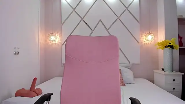 isabellashine online show from July 1, 4:17 pm
