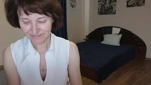 Lia Tito online show from October 31, 5:53 am