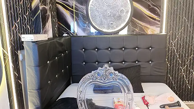 Witch Scarlet online show from March 27, 11:49 pm