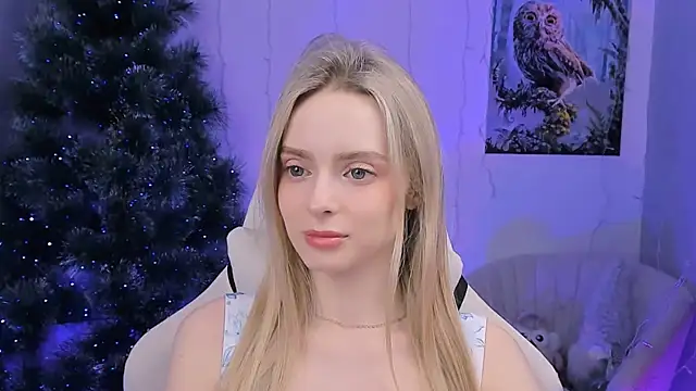 JuliaBrewwer online show from December 15, 1:38 pm