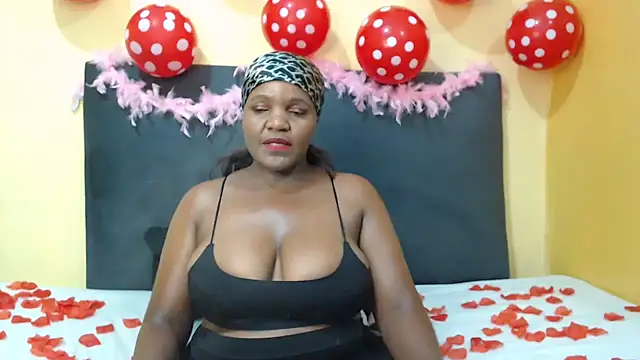 ChubbyBitch26 online show from February 12, 7:48 pm