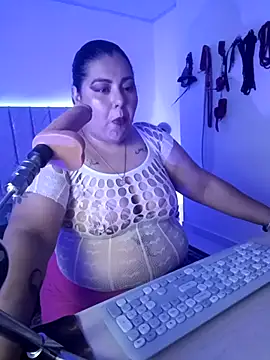 AndreaKinky online show from September 13, 8:11 am