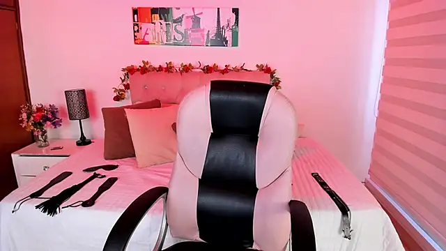 Lucie Harper online show from September 19, 9:14 pm