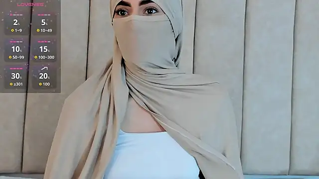  Zahiira  online show from November 29, 12:42 pm