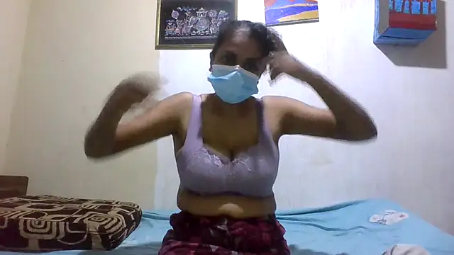 notywasu online show from October 31, 5:06 pm