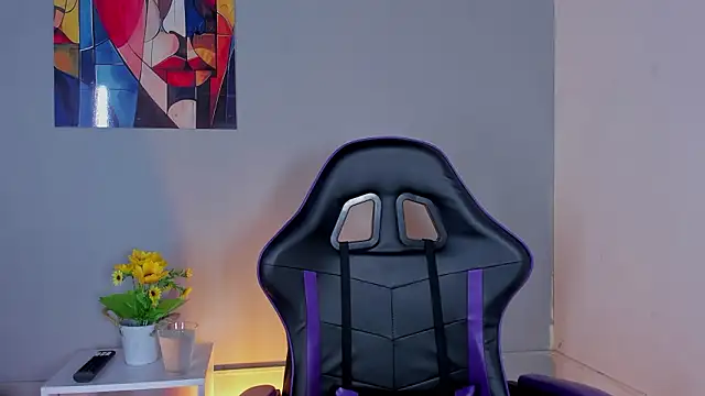 Zafiro  Brown online show from March 23, 7:53 pm