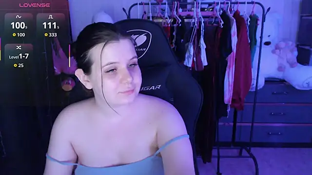 AmyVibess online show from March 31, 8:42 pm