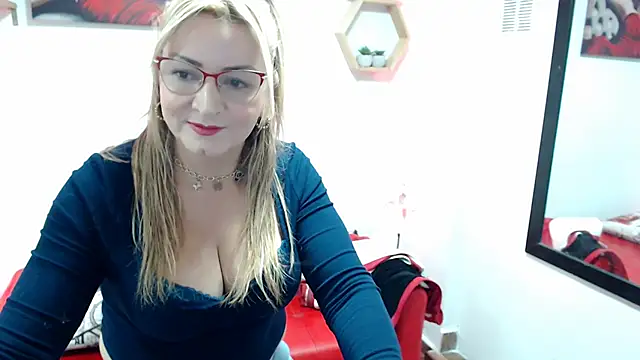 Snapshot of DIVAX_MONSERRAT chatting on October 6, 7:29 pm DIVAX MONSERRAT online show from October 6, 7:29 pm