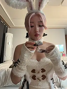 winter11 online show from October 31, 11:47 am