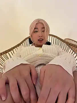 winter11 online show from October 17, 1:25 pm