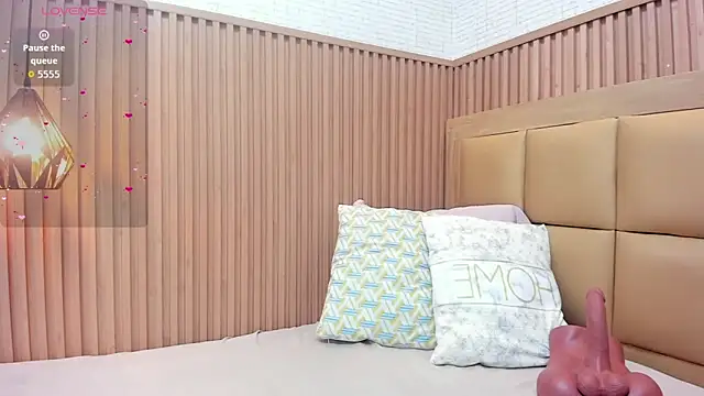 KELSSEYANDERS online show from November 12, 12:47 pm