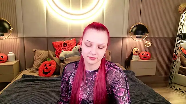 Wilda Foster online show from October 20, 10:40 am