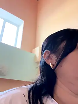 Liza Will online show from November 9, 9:05 am