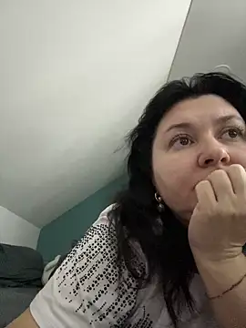 Liza Will online show from March 1, 7:57 pm