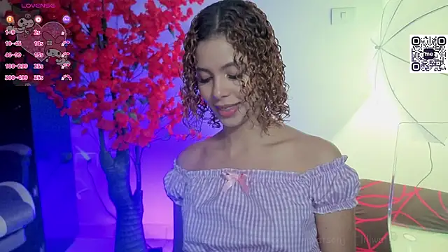 lilijwatson online show from September 22, 2:43 am