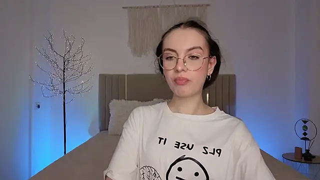 Real cutie1 online show from March 27, 2:29 pm