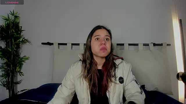 Rachell criss online show from February 12, 4:25 am