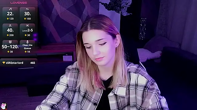 Sandy Belle online show from October 19, 9:50 pm