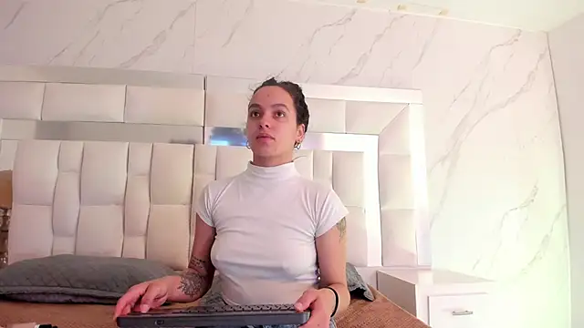 Maia Park online show from February 25, 11:42 am