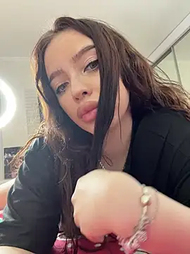 Hannah xBaby online show from January 18, 2:24 pm