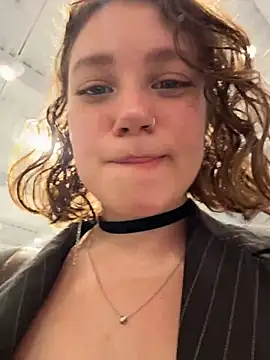 lucy-joy online show from October 26, 12:22 pm