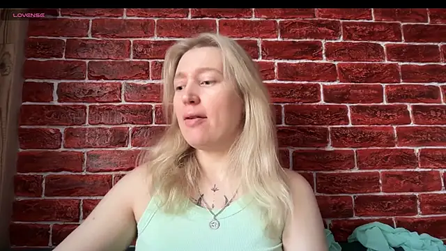 CitrusBlissss online show from November 3, 2:15 am