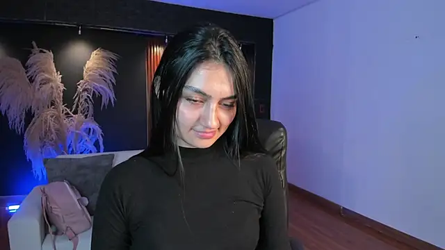 AidaJones online show from November 18, 12:50 pm