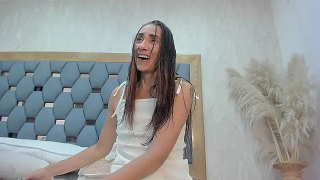 crystal sm online show from November 15, 4:24 am