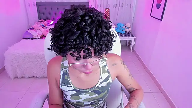 aitana kahlo online show from September 16, 11:51 am