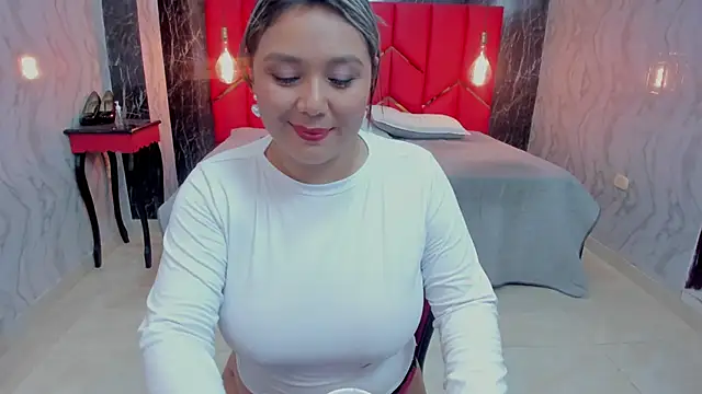 LatinaHoleQueen online show from March 28, 3:33 pm