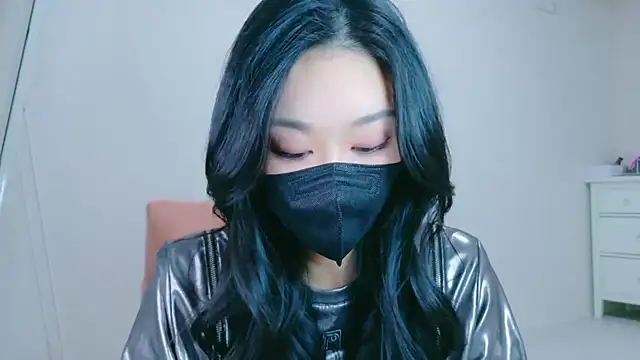 ramuchan desu online show from November 8, 1:32 am