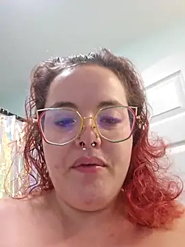 Snapshot of nuttiebuddy1 chatting on September 27, 12:12 pm nuttiebuddy1 online show from September 27, 12:12 pm